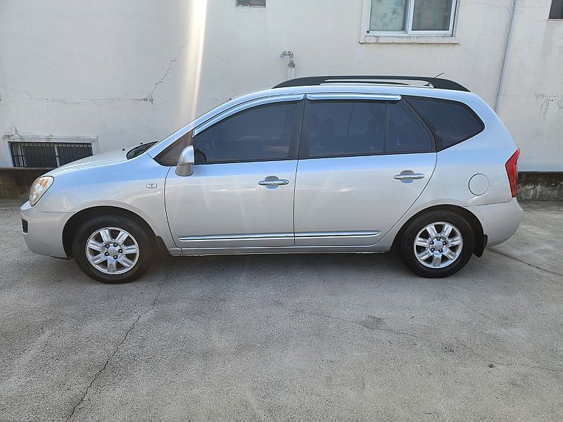 KIA CARENS 2010