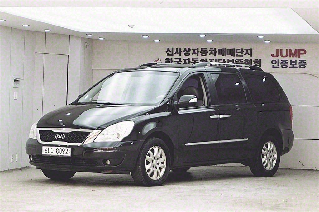 KIA CARNIVAL R 2012