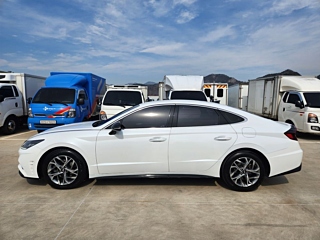 HYUNDAI SONATA DN8 2022