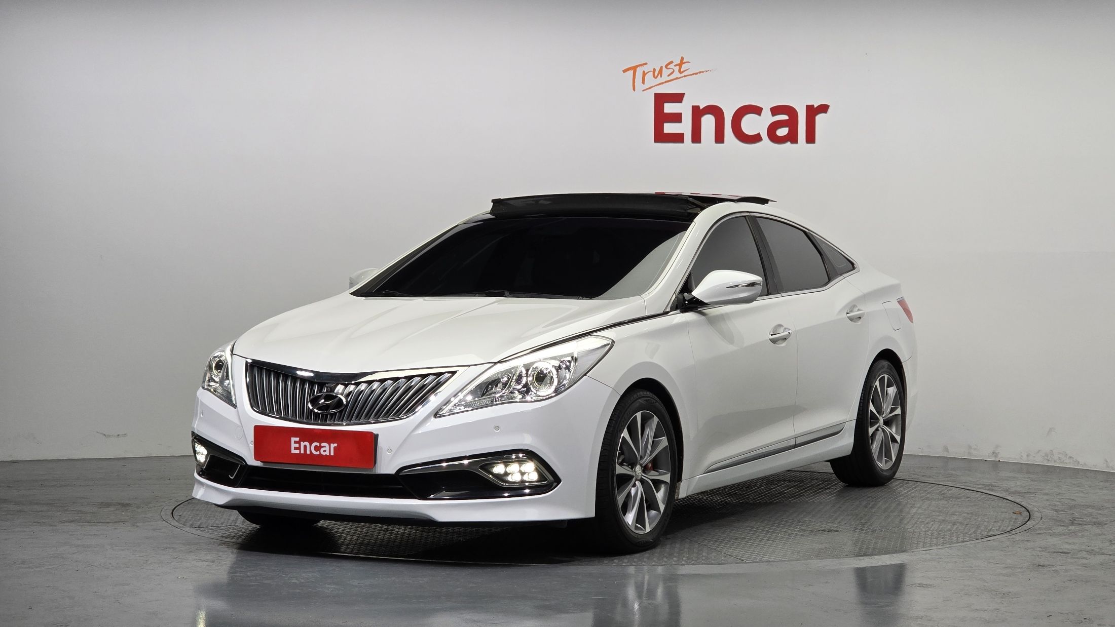 HYUNDAI GRANDEUR HG 2011