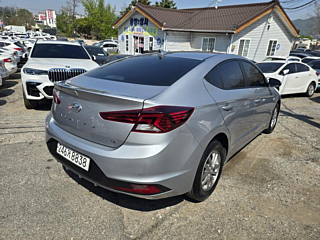 HYUNDAI AVANTE AD 2019