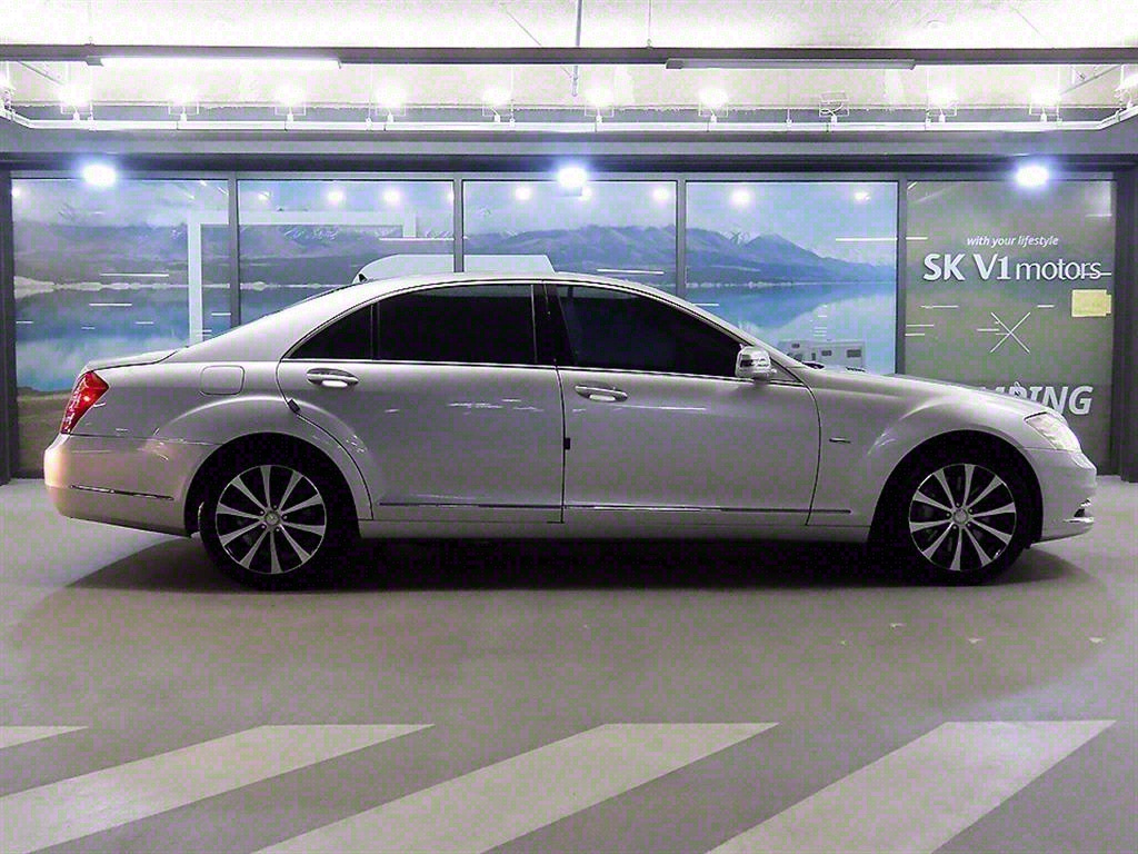 MERCEDES BENZ S-CLASS W221 2012