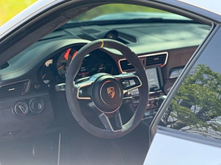 PORSCHE 911 2016