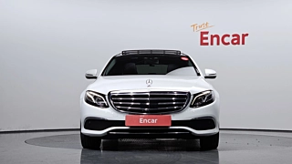 MERCEDES BENZ E-CLASS W213 2017