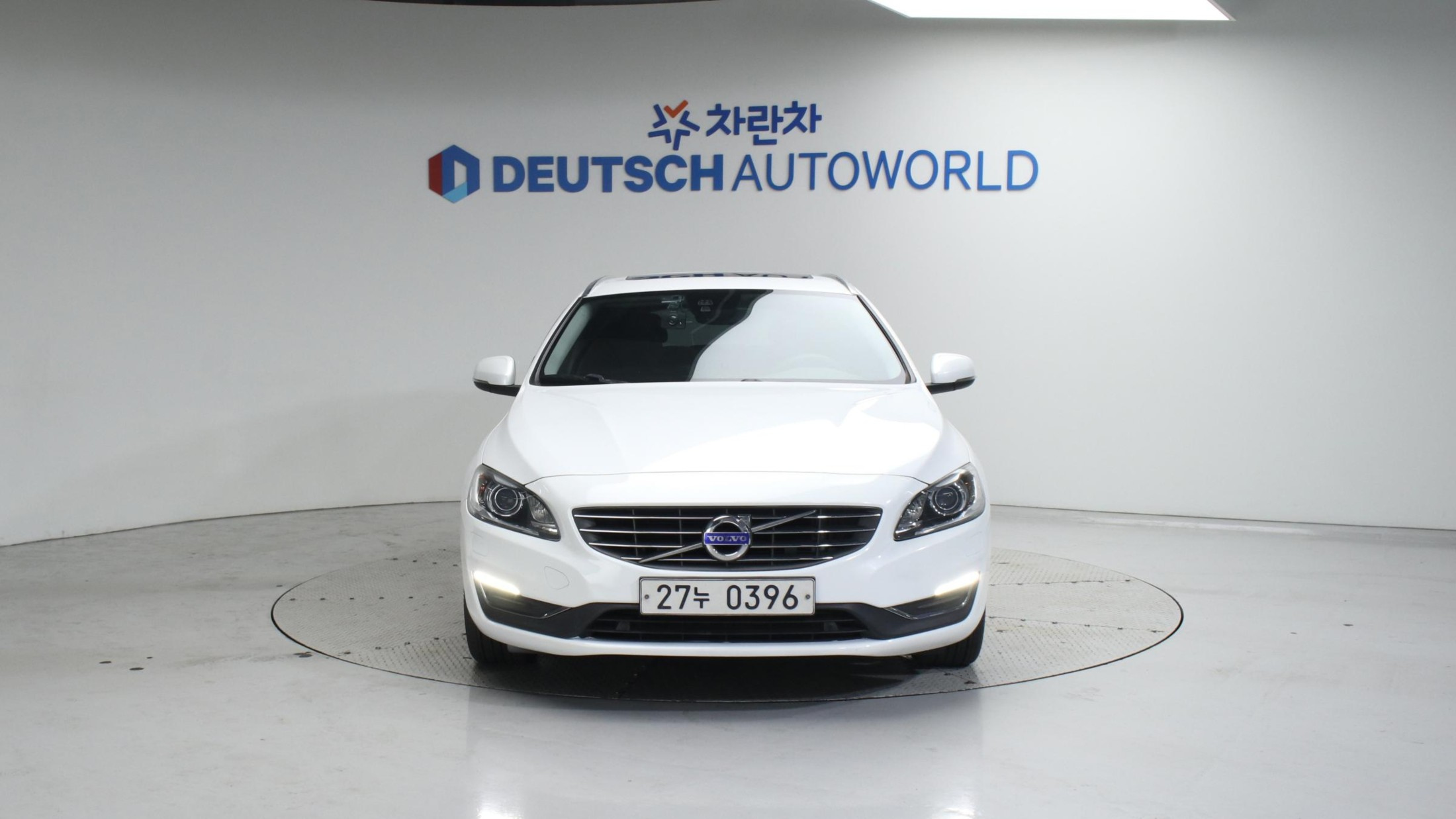 VOLVO V60 2016