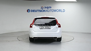 VOLVO V60 2016