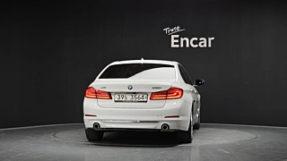 BMW 5-SERIES G30 2018