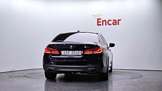 BMW 5-SERIES G30 2018