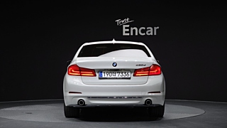 BMW 5-SERIES G30 2018
