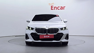 BMW 5-SERIES G60 2024