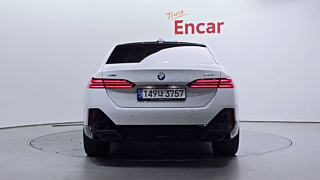 BMW 5-SERIES G60 2024
