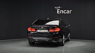BMW 5-SERIES G30 2020