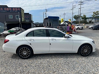 MERCEDES BENZ E-CLASS W213 2018