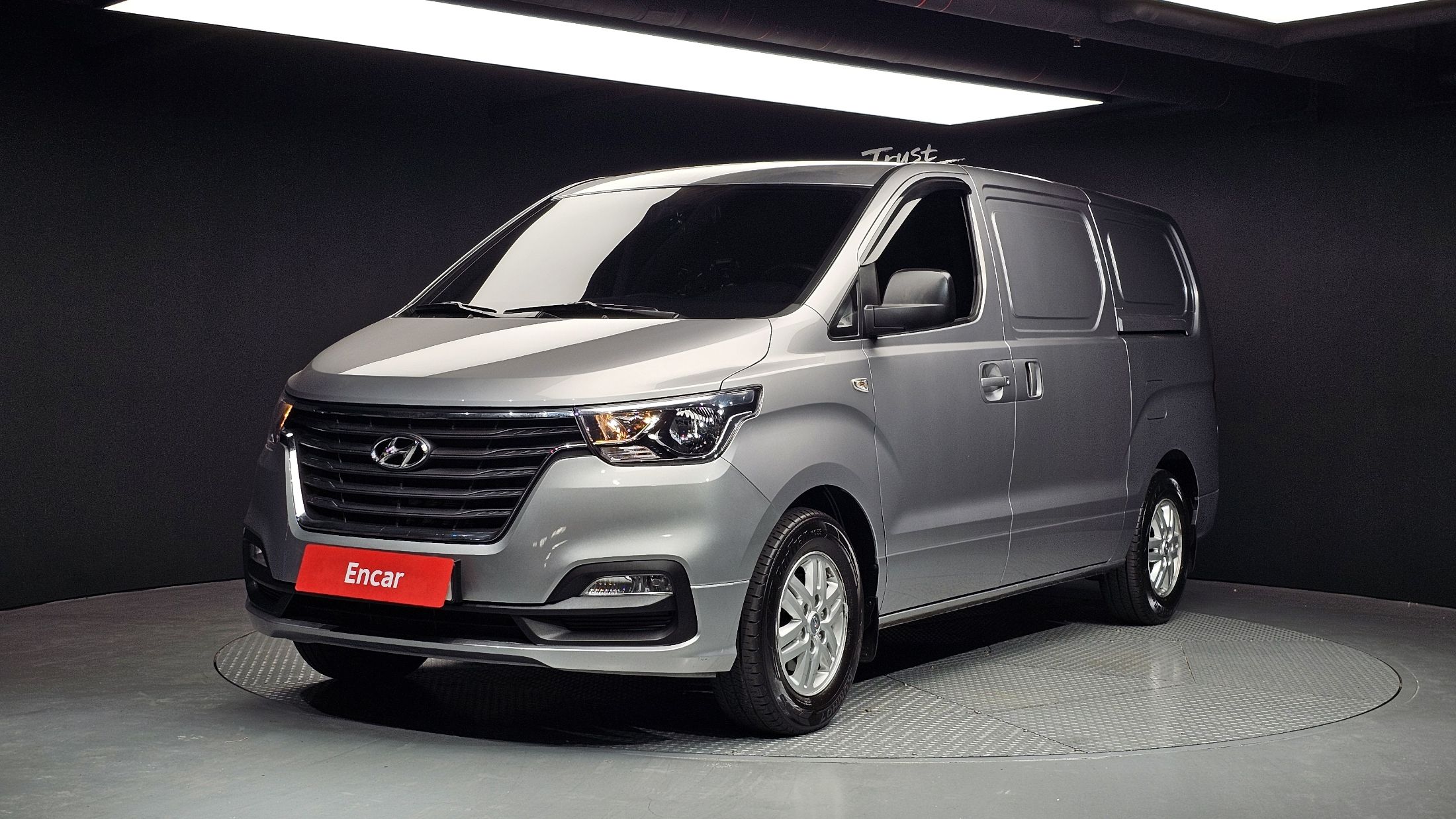 HYUNDAI STAREX GRAND