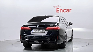 BMW 5-SERIES G60 2024