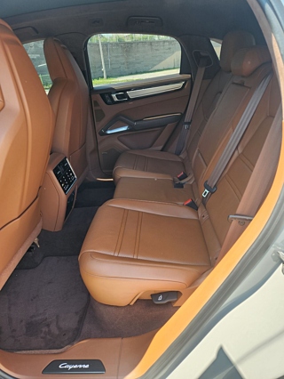PORSCHE CAYENNE PO536 2023