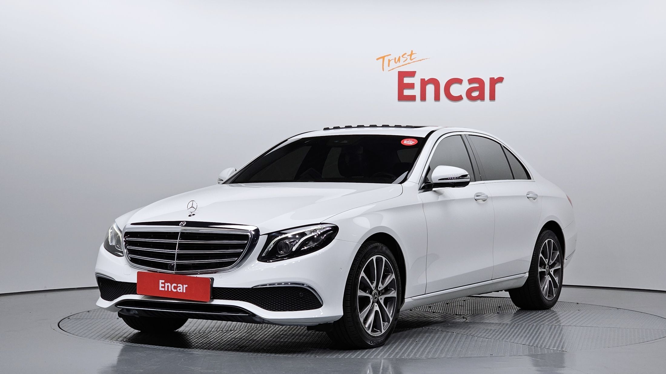 MERCEDES BENZ E-CLASS W213 2018