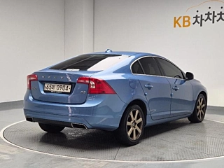 VOLVO S60 2016