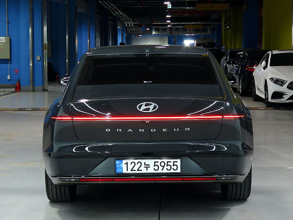 HYUNDAI GRANDEUR GN7 2023
