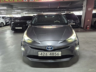 TOYOTA PRIUS 2018