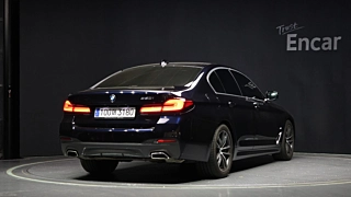 BMW 5-SERIES G30 2021