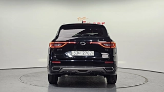SAMSUNG QM6 2019
