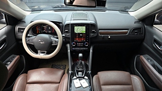 SAMSUNG QM6 2019