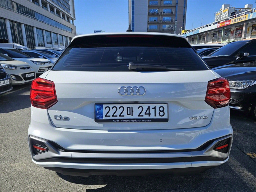 AUDI Q2