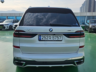 BMW X7 G07 2023
