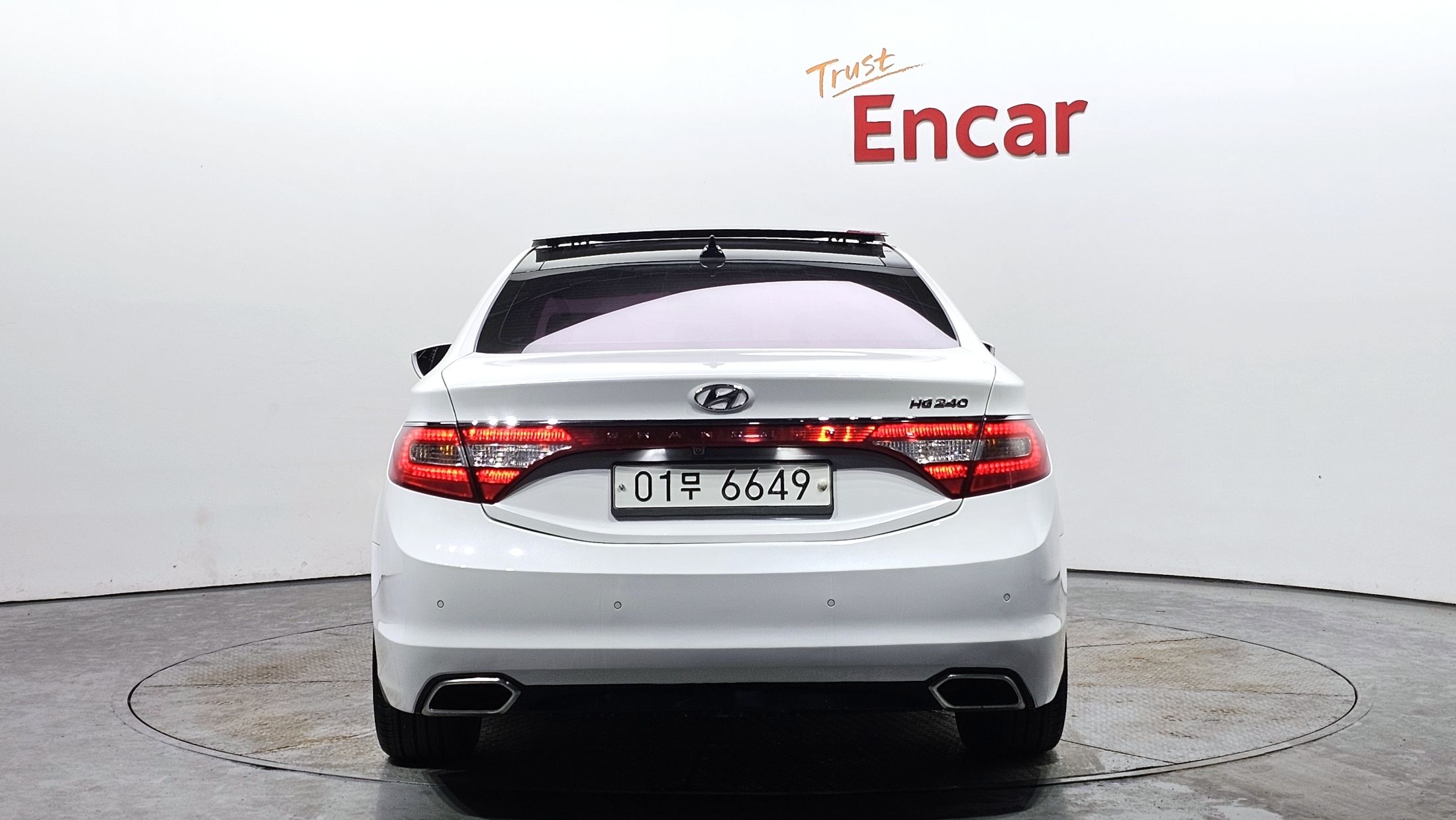 HYUNDAI GRANDEUR HG 2015