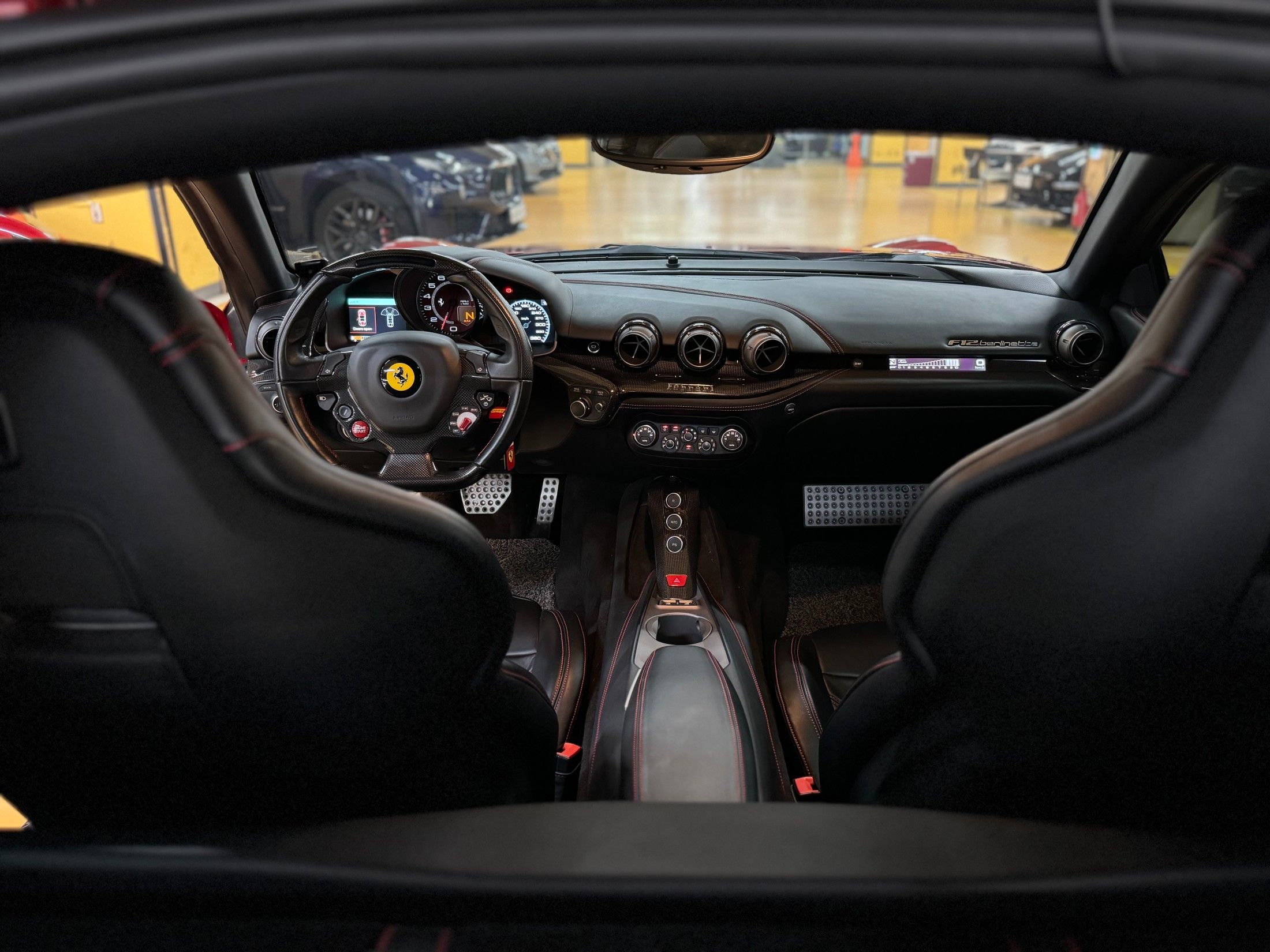 FERRARI F12 BERLINETTA 2013