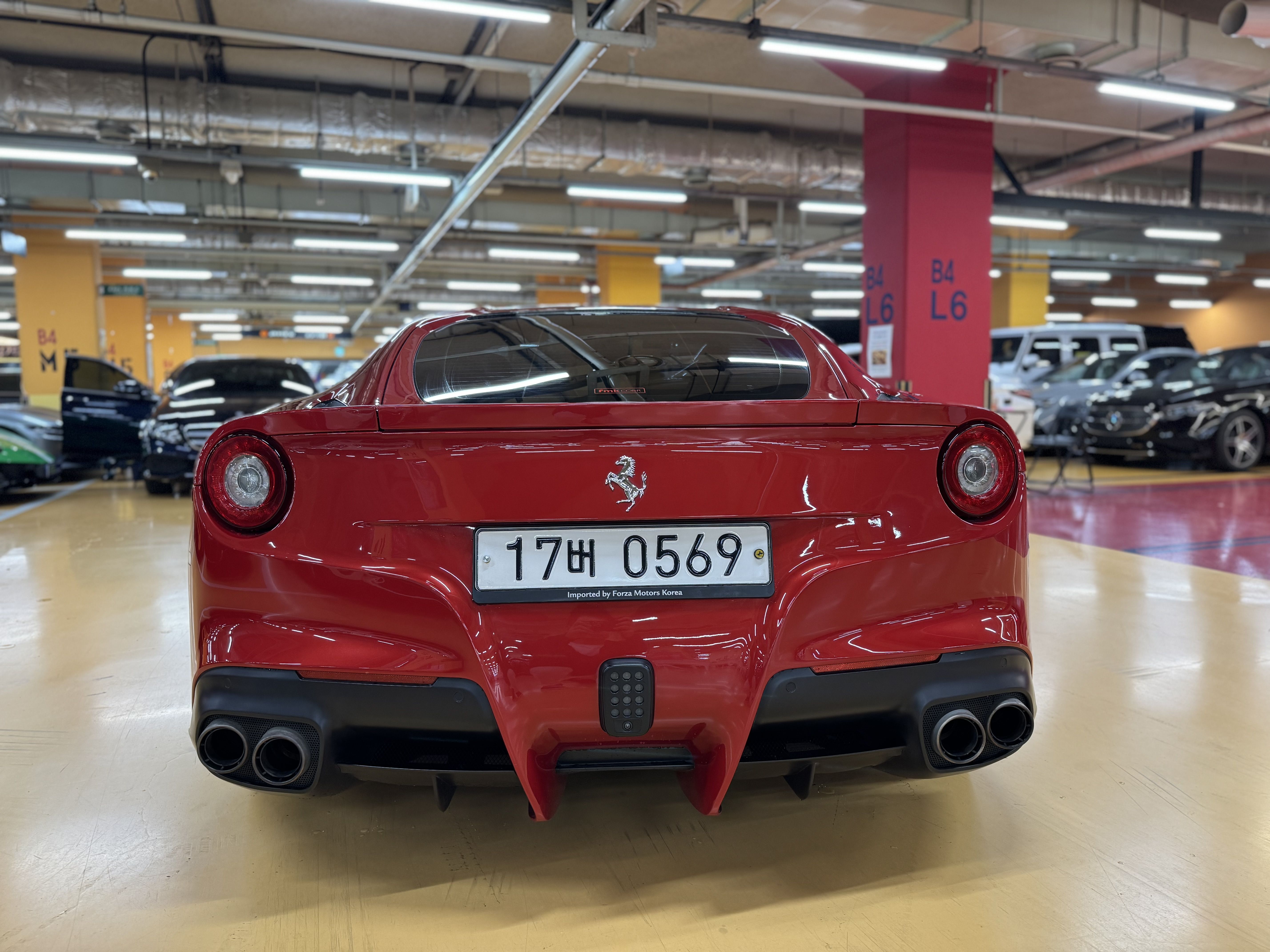 FERRARI F12 BERLINETTA 2013