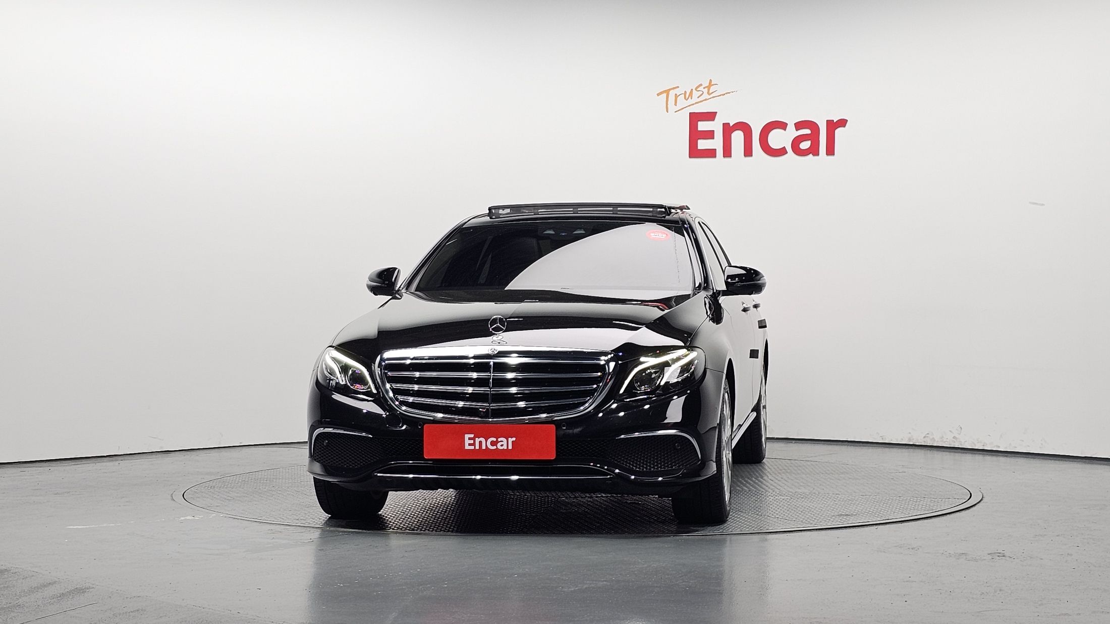 MERCEDES BENZ E-CLASS W213 2019