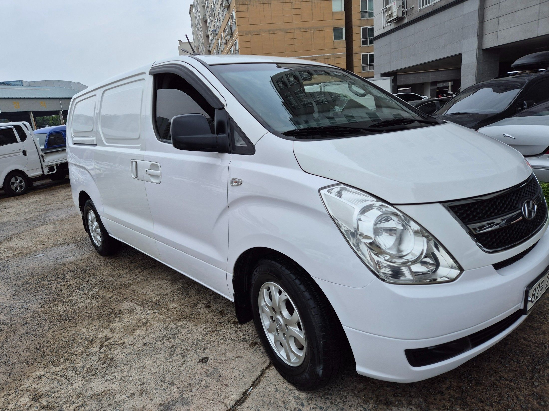 HYUNDAI STAREX GRAND 2012