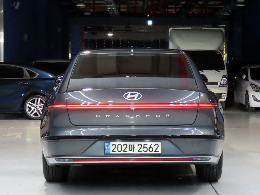 HYUNDAI GRANDEUR GN7 2023