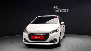 PEUGEOT 208 2017