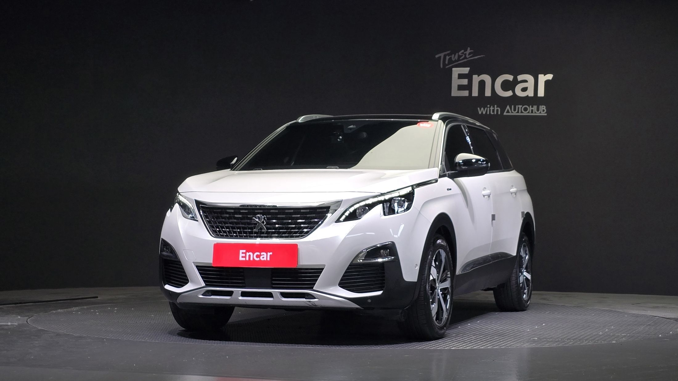 PEUGEOT 5008