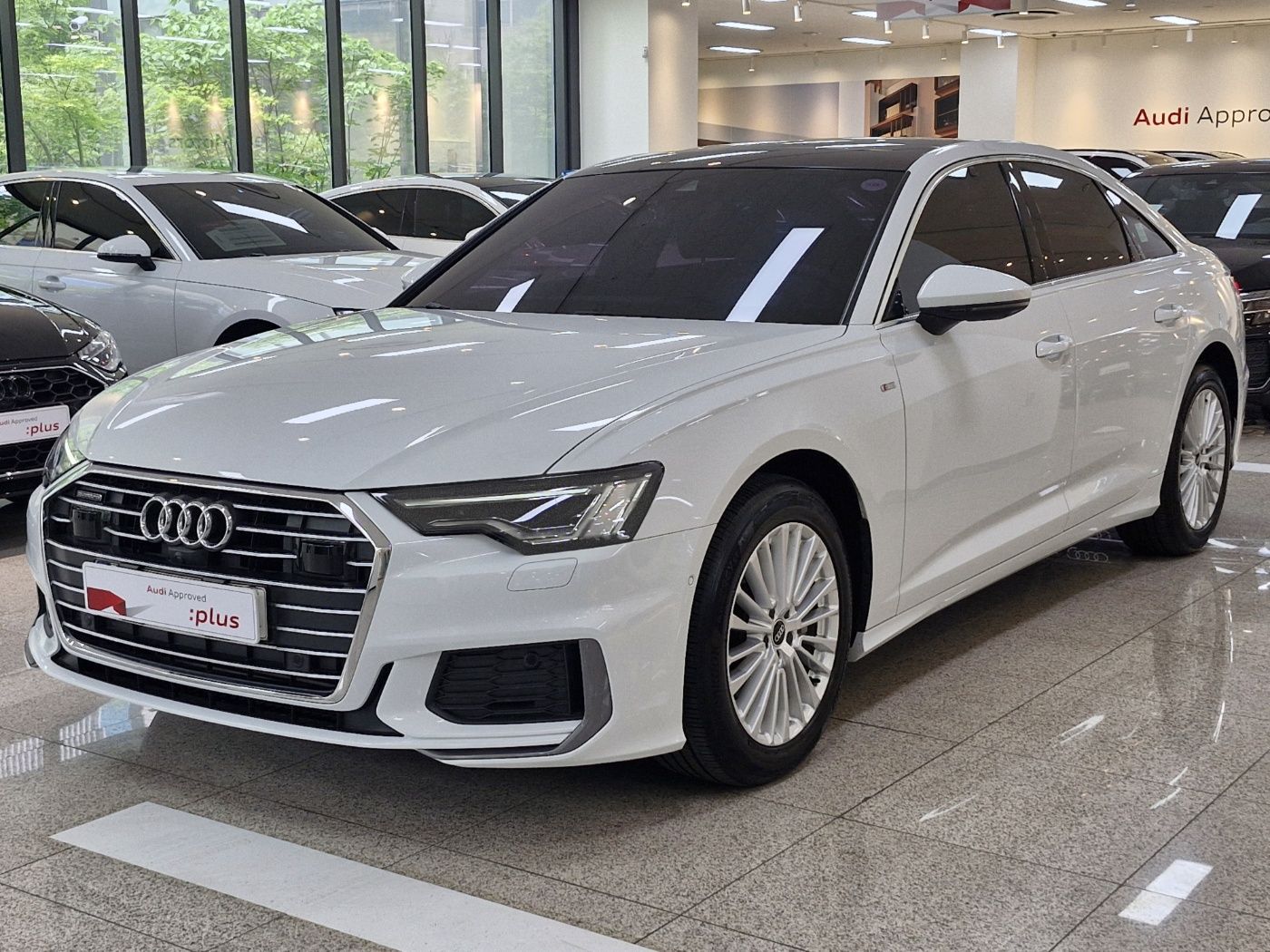 AUDI A6 C8