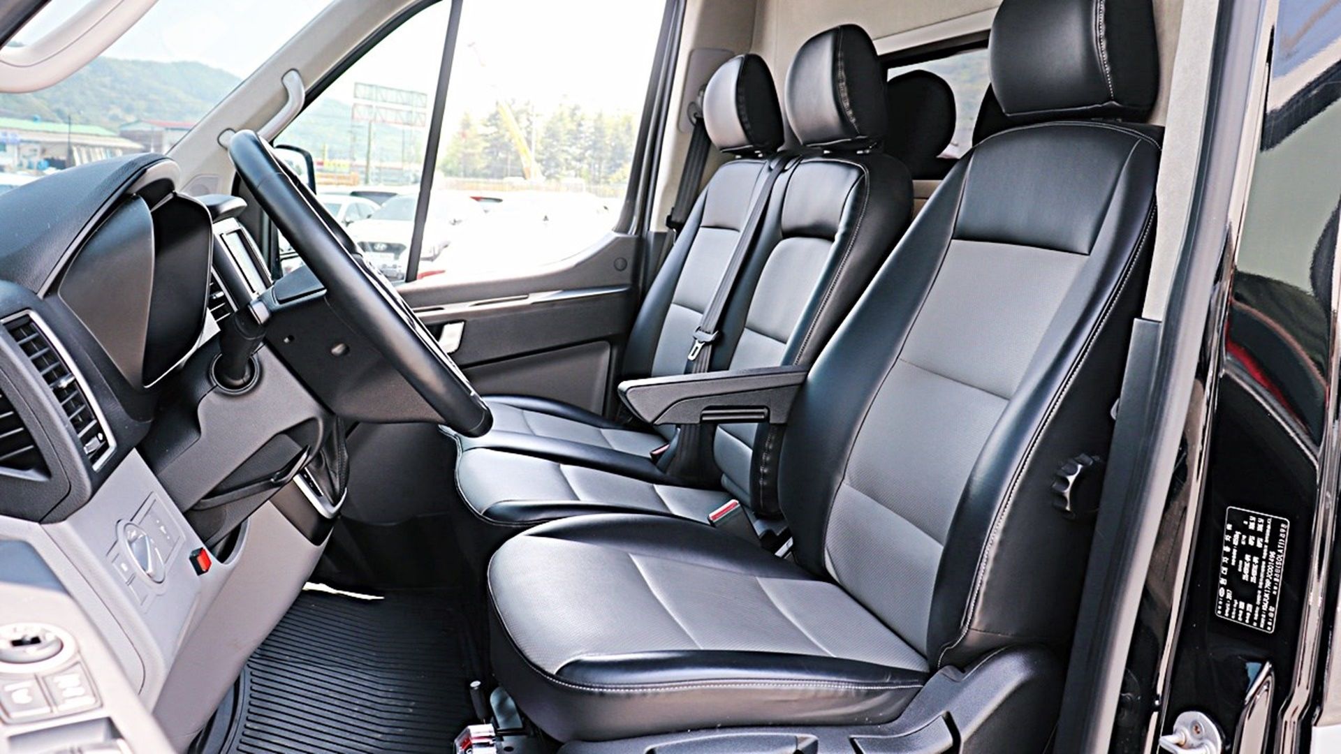 HYUNDAI SOLATI 2018