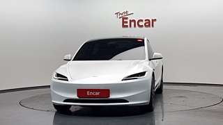 TESLA MODEL 3 2024