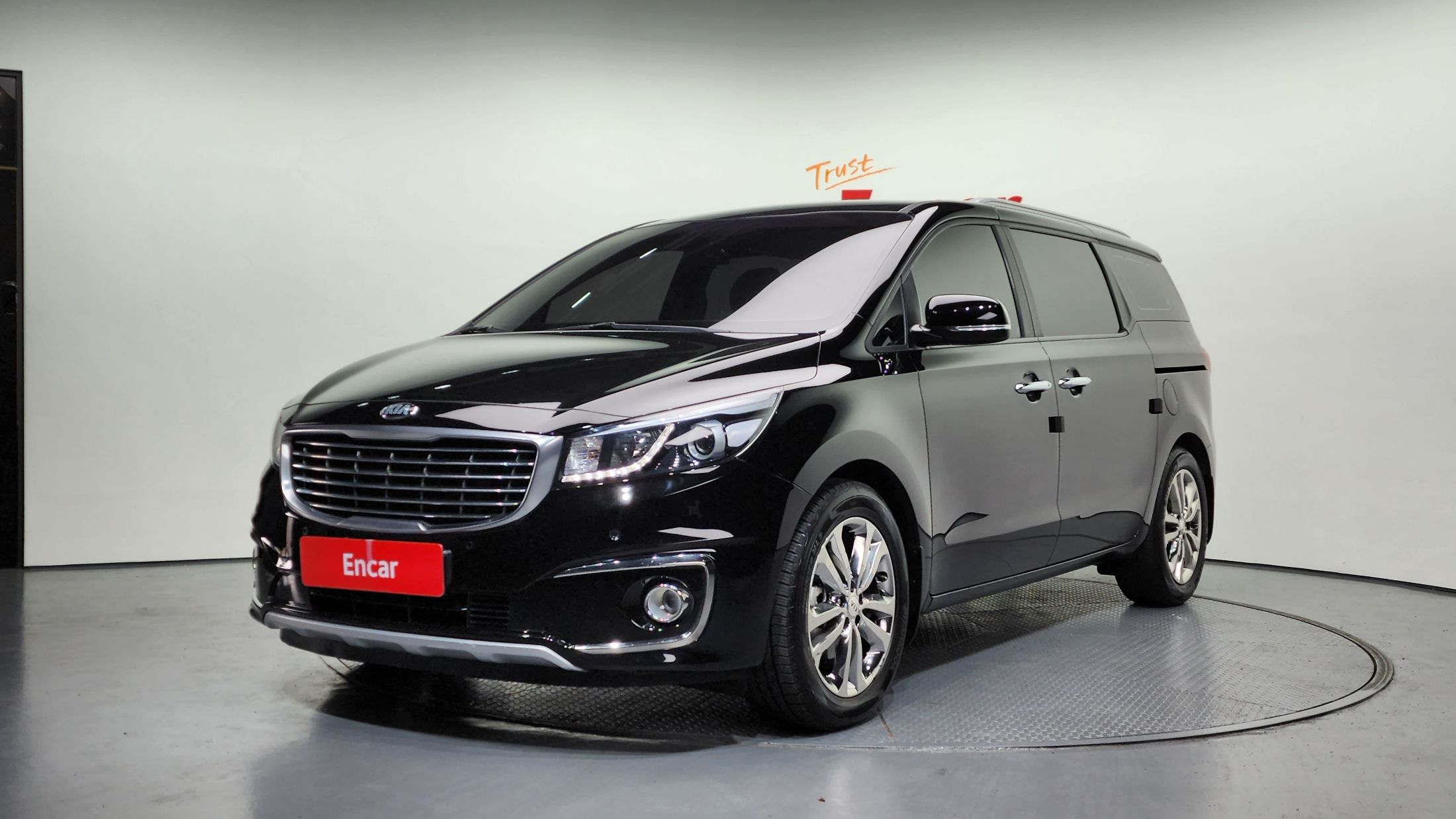 KIA CARNIVAL 2016