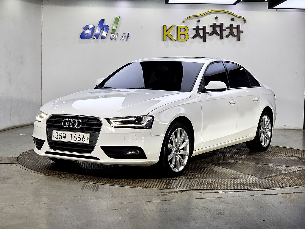AUDI A4 2014