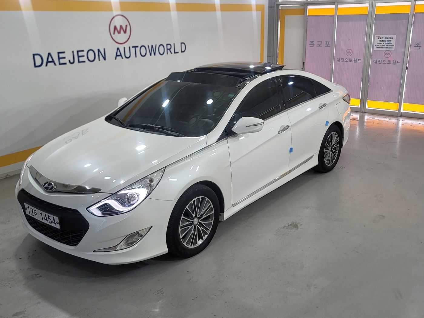 HYUNDAI SONATA HYBRID 2013
