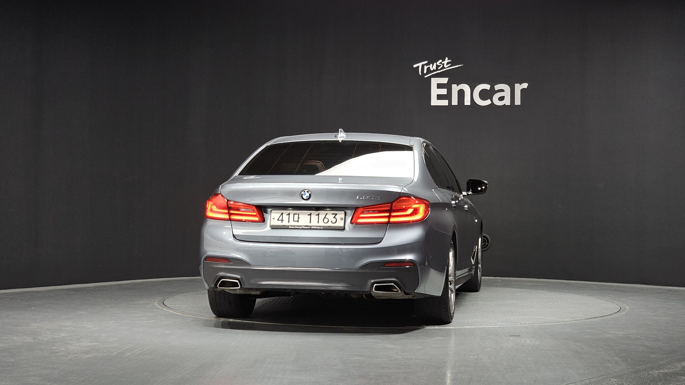 BMW 5-SERIES G30 2017
