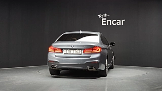 BMW 5-SERIES G30 2017