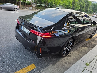 BMW 5-SERIES G60 2025