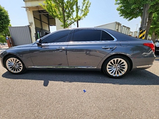 GENESIS EQ900 2017