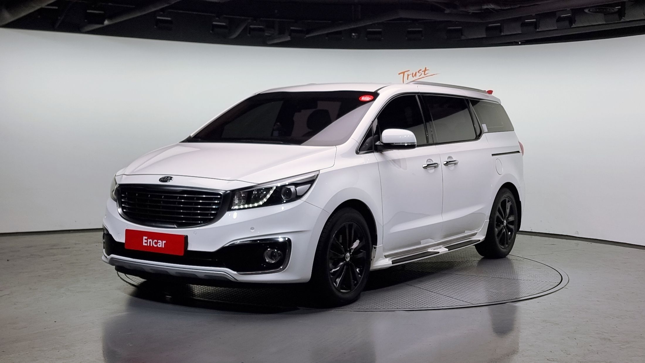 KIA CARNIVAL 2017