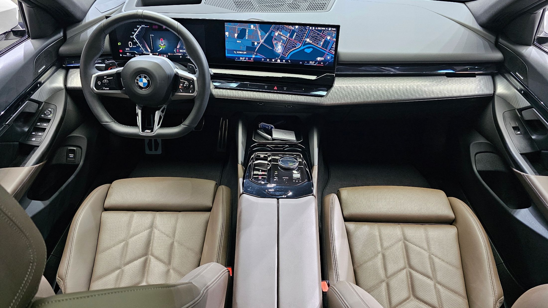 BMW 5-SERIES G60 2024