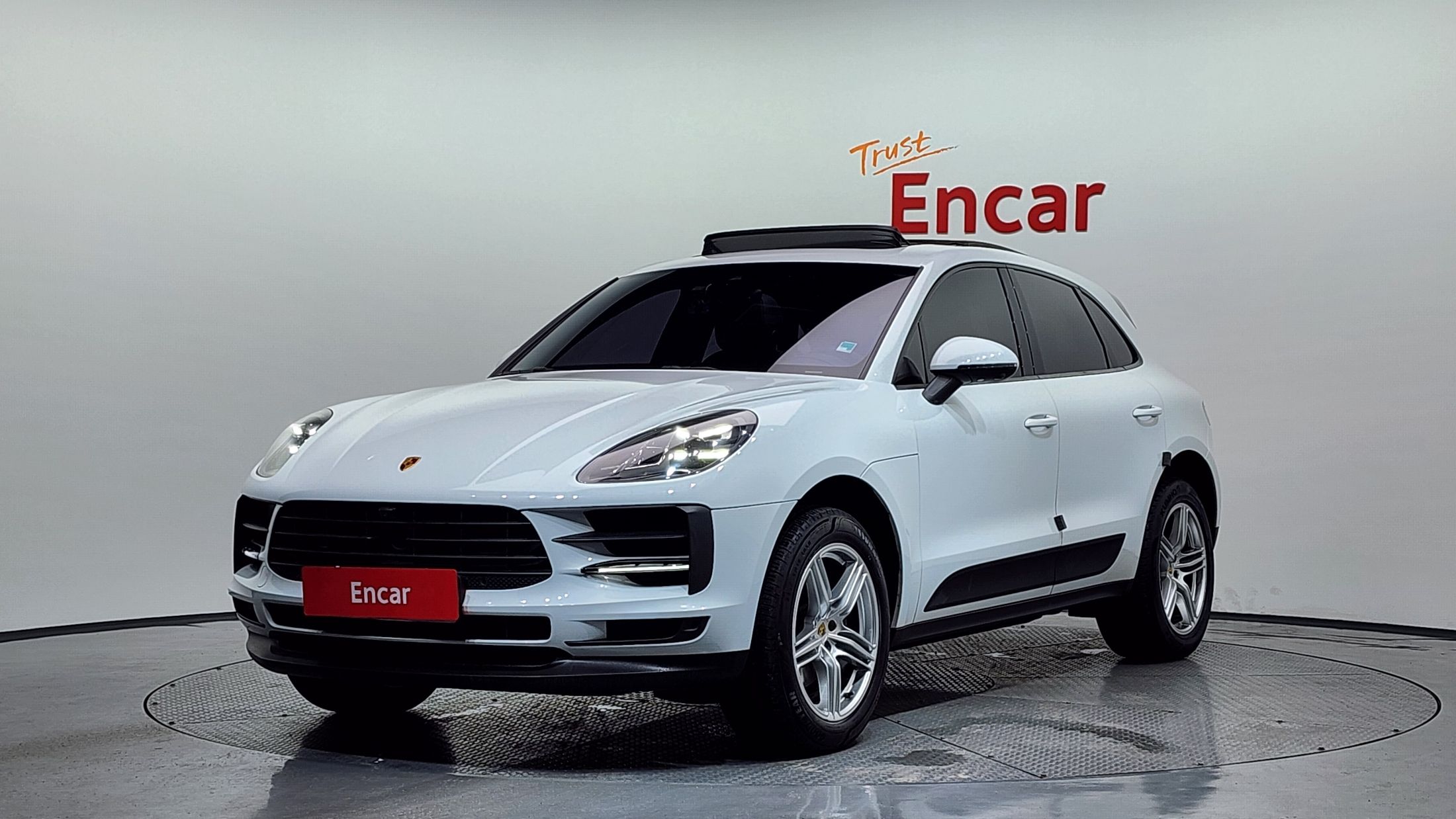 PORSCHE MACAN 2019